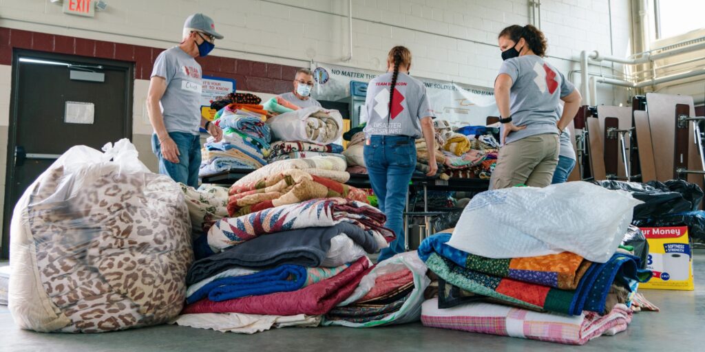 blankets for refugees