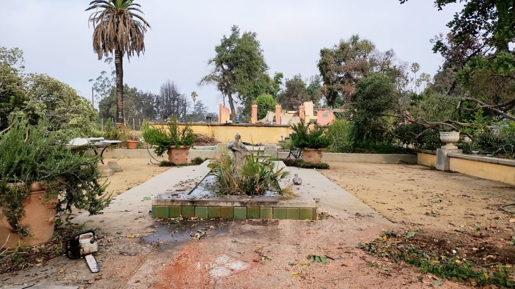 Altadena disaster cleanup