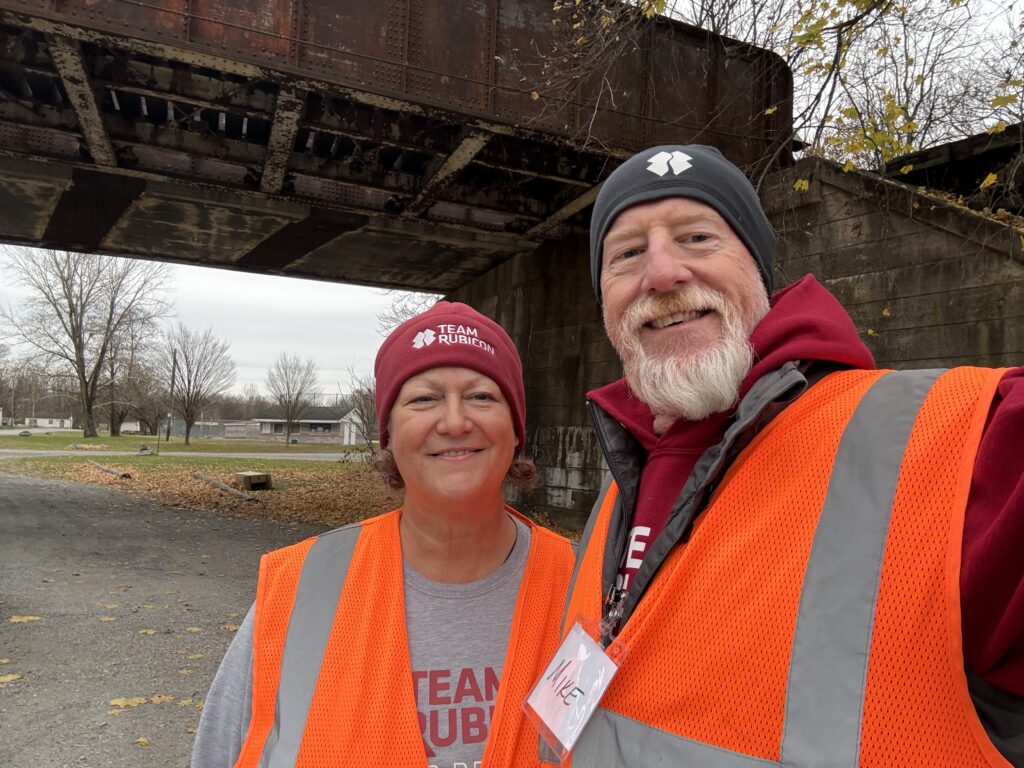 pandemic volunteer love story members mike and kimber